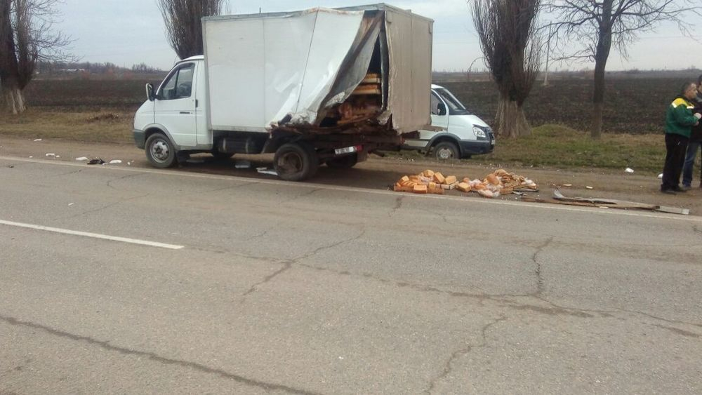 Под Краснодаром в тройном ДТП с BMW погибла женщина Под Краснодаром в тройном ДТП с BMW погибла женщина