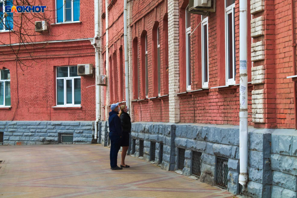 Члена группы по контролю за соблюдением карантина едва не оштрафовали в Краснодаре за отсутствие спецпропуска Члена группы по контролю за соблюдением карантина едва не оштрафовали в Краснодаре за отсутствие спецпропуска