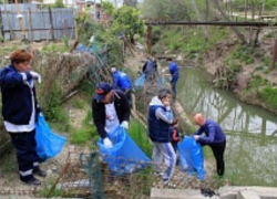 В Сочи замминистра очистил от мусора Хероту и Псезуапс В Сочи замминистра очистил от мусора Хероту и Псезуапс