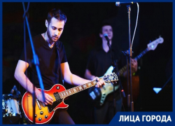 «Я хочу, чтобы мою музыку слышали», - сибирский музыкант Валерий Никонов, создавший рок-группу в Краснодаре «Я хочу, чтобы мою музыку слышали», - сибирский музыкант Валерий Никонов, создавший рок-группу в Краснодаре