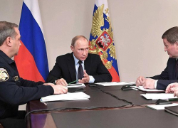 Президент Путин обсудил ситуацию с пожарами на совещании в Анапе Президент Путин обсудил ситуацию с пожарами на совещании в Анапе