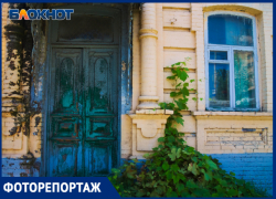 Добро пожаловать, или посторонним...: как выглядят старинные двери Краснодара Добро пожаловать, или посторонним...: как выглядят старинные двери Краснодара
