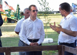 Дмитрий Медведев о земельном законодательстве: где-то сбалансированное, где-то решения принимались скоропалительно Дмитрий Медведев о земельном законодательстве: где-то сбалансированное, где-то решения принимались скоропалительно