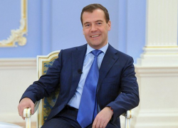 Губернатор Кубани поздравил премьер-министра Медведева с днем рождения Губернатор Кубани поздравил премьер-министра Медведева с днем рождения