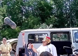 «Блогеры и дороги»: Даня Милохин устроил ажиотаж в Апшеронске «Блогеры и дороги»: Даня Милохин устроил ажиотаж в Апшеронске