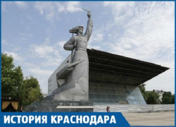 Кинотеатр «Аврора» построили на месте древнего кладбища Кинотеатр «Аврора» построили на месте древнего кладбища
