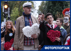 В День города в Краснодаре состоялось яркое Молодежное шествие В День города в Краснодаре состоялось яркое Молодежное шествие