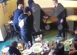 Опубликовано видео избиения футболистом «Краснодара» чиновника Минпромторга Опубликовано видео избиения футболистом «Краснодара» чиновника Минпромторга