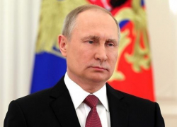 Владимир Путин проводит в Сочи серию военных совещаний Владимир Путин проводит в Сочи серию военных совещаний