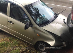 Автоледи погибла после наезда на Renault в Сочи: ребенок в больнице Автоледи погибла после наезда на Renault в Сочи: ребенок в больнице