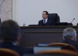 Депутаты Заксобрания Кубани одобрили изменения в законопроект, которые сократят долговую нагрузку на бюджет Депутаты Заксобрания Кубани одобрили изменения в законопроект, которые сократят долговую нагрузку на бюджет