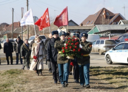В Краснодаре восстановили стелу в честь 30-летия Победы в ВОВ В Краснодаре восстановили стелу в честь 30-летия Победы в ВОВ