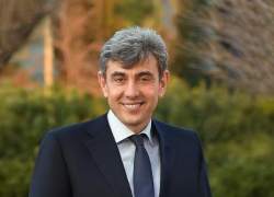 Сергей Галицкий отдал Краснодарскому краю более 15 млрд рублей за продажу «Магнита» Сергей Галицкий отдал Краснодарскому краю более 15 млрд рублей за продажу «Магнита»