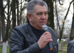 Мэра Апшеронска лишили на год прав на вождение за то, что он сбежал с места ДТП Мэра Апшеронска лишили на год прав на вождение за то, что он сбежал с места ДТП
