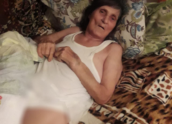 Одинокую больную пенсионерку медики доставили в больницу Кореновска на «труповозке» Одинокую больную пенсионерку медики доставили в больницу Кореновска на «труповозке»