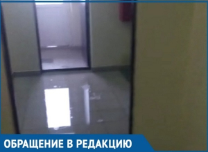Многоквартирный дом во время ливня залило в Краснодаре Многоквартирный дом во время ливня залило в Краснодаре