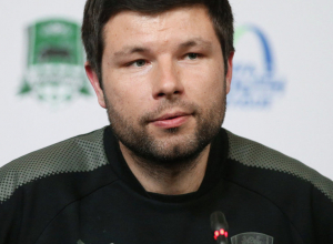 Мурад Мусаев дал большое интервью после разгромной победы «Краснодара» над «Арсеналом» Мурад Мусаев дал большое интервью после разгромной победы «Краснодара» над «Арсеналом»