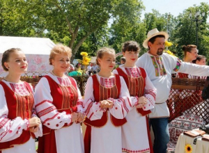 На трассе в Крым откроют ремесленные ярмарки На трассе в Крым откроют ремесленные ярмарки