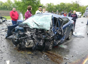 В жуткой аварии в Успенском районе разбились три человека В жуткой аварии в Успенском районе разбились три человека