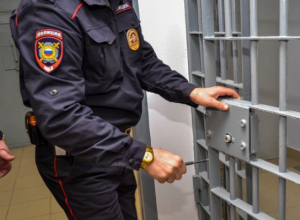 Жители Анапы рассказали, как полицейские засунули им палки в задний проход во время пыток Жители Анапы рассказали, как полицейские засунули им палки в задний проход во время пыток