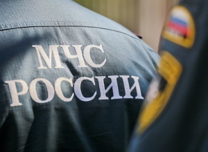 Автобус с людьми упал с пирса в воду в Темрюкском районе Автобус с людьми упал с пирса в воду в Темрюкском районе