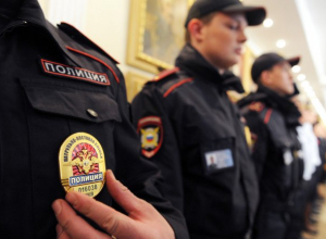 Мужчина в Краснодаре угнал машину приятеля, чтобы поехать к своей жене и поздравить ее с Новым годом Мужчина в Краснодаре угнал машину приятеля, чтобы поехать к своей жене и поздравить ее с Новым годом
