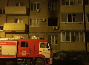 В Краснодаре из-за пожара в многоэтажном доме эвакуировали 100 человек В Краснодаре из-за пожара в многоэтажном доме эвакуировали 100 человек