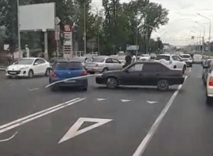 «Опять ДТП на Новороссийской и Селезнева»: краснодарцы просят установить светофор «Опять ДТП на Новороссийской и Селезнева»: краснодарцы просят установить светофор