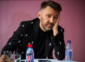 «До встречи в Сочи!»: Шнуров посвятил стихи Акинфееву, а его обвинили в богохульстве «До встречи в Сочи!»: Шнуров посвятил стихи Акинфееву, а его обвинили в богохульстве