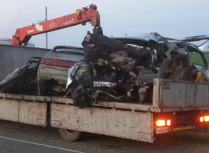 На Кубани разбились насмерть три человека в ночном ДТП На Кубани разбились насмерть три человека в ночном ДТП