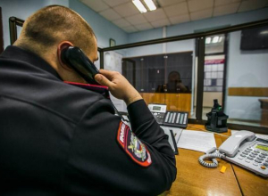 Пьяный раненый мужчина избил врача и водителя «скорой» в Сочи Пьяный раненый мужчина избил врача и водителя «скорой» в Сочи
