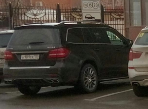 «Хахалевщина»: машины с «судейскими» номерами нарушают ПДД в Краснодаре «Хахалевщина»: машины с «судейскими» номерами нарушают ПДД в Краснодаре