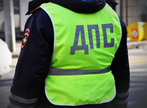 Сочинские госавтоинспекторы объявили войну тонированным авто Сочинские госавтоинспекторы объявили войну тонированным авто