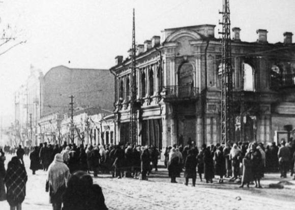Календарь: 76 лет со времени создания краевой комиссии по расследованию злодеяний немецко-фашистских захватчиков Календарь: 76 лет со времени создания краевой комиссии по расследованию злодеяний немецко-фашистских захватчиков