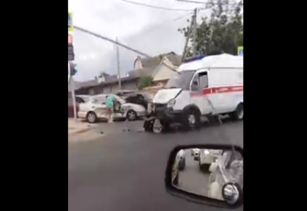 «Скорая» попала в ДТП в Краснодаре «Скорая» попала в ДТП в Краснодаре