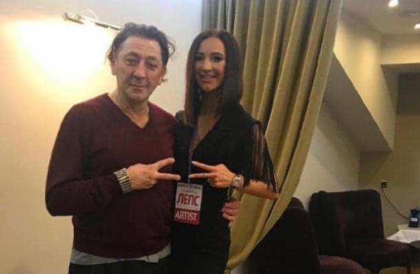Во второй раз Бузову вырезали из праздничного концерта Лепса Во второй раз Бузову вырезали из праздничного концерта Лепса