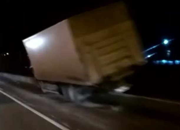 Опубликованы кадры с места смертельного ДТП в Краснодаре Опубликованы кадры с места смертельного ДТП в Краснодаре