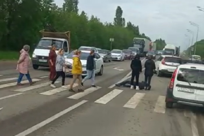 В Краснодаре устроили народный сход из-за отключения электричества: мужчине переехали ногу В Краснодаре устроили народный сход из-за отключения электричества: мужчине переехали ногу