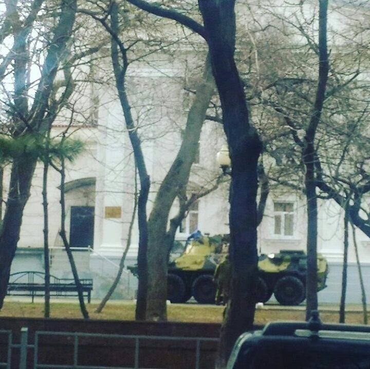 Жители Новороссийска сообщают о бронетранспортерах на улицах города Жители Новороссийска сообщают о бронетранспортерах на улицах города