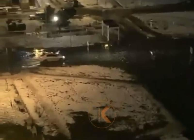 В Краснодаре на улице Солнечной произошел прорыв канализации В Краснодаре на улице Солнечной произошел прорыв канализации