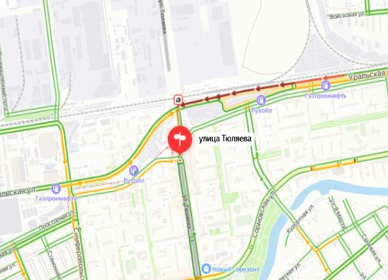 На месте страшной аварии в Краснодаре с тремя погибшими образовалась пробка На месте страшной аварии в Краснодаре с тремя погибшими образовалась пробка