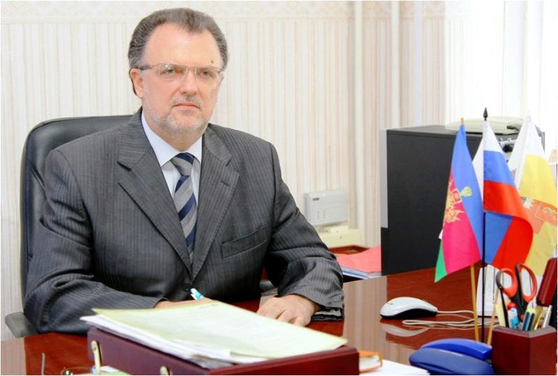 Почетный гражданин Краснодара, заслуженный учитель Кубани: чем еще отличился избранный в Гордуму в шестой раз депутат Белоусов Почетный гражданин Краснодара, заслуженный учитель Кубани: чем еще отличился избранный в Гордуму в шестой раз депутат Белоусов