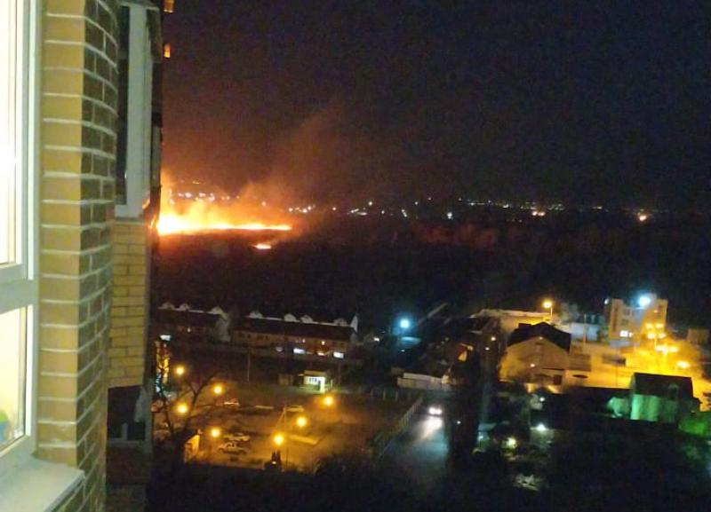 На Гидрострое в Краснодаре произошел пожар На Гидрострое в Краснодаре произошел пожар