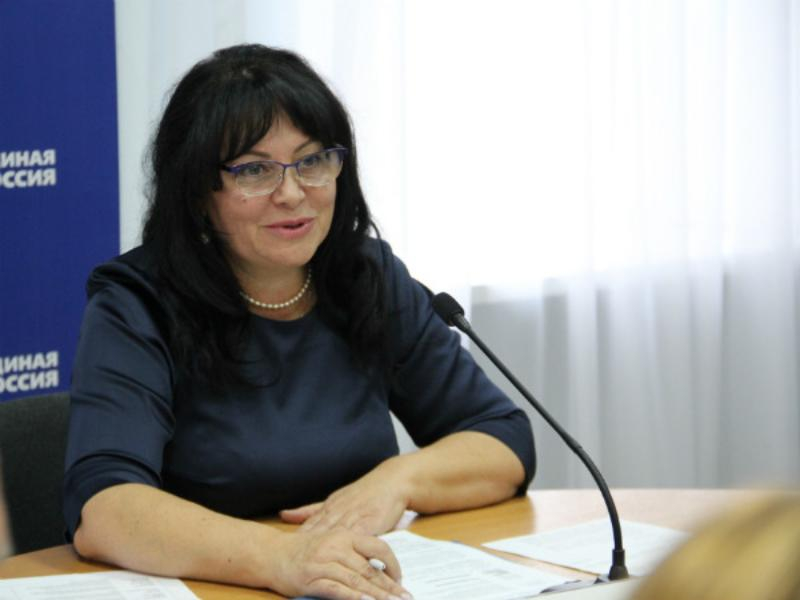 Пока избиратели боролись за маршрут № 183А, зампредседателя Гордумы Гелуненко отмечала праздники Пока избиратели боролись за маршрут № 183А, зампредседателя Гордумы Гелуненко отмечала праздники