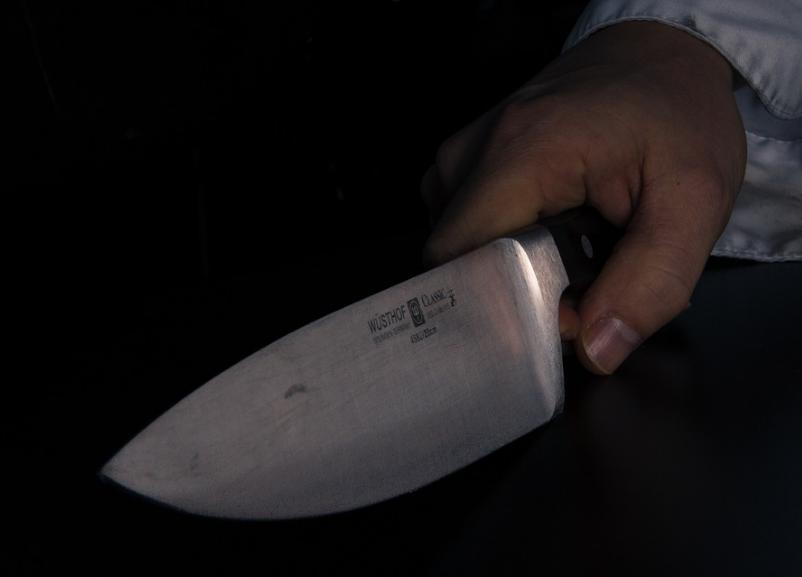 Жительница Новороссийска зарезала сожителя из-за обвинения в алкоголизме Жительница Новороссийска зарезала сожителя из-за обвинения в алкоголизме