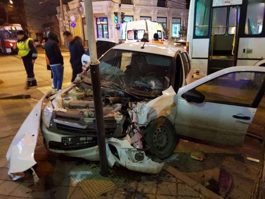 В Ярославле возбудили дело после наезда автомобиля на упавшую женщину В Ярославле возбудили дело после наезда автомобиля на упавшую женщину