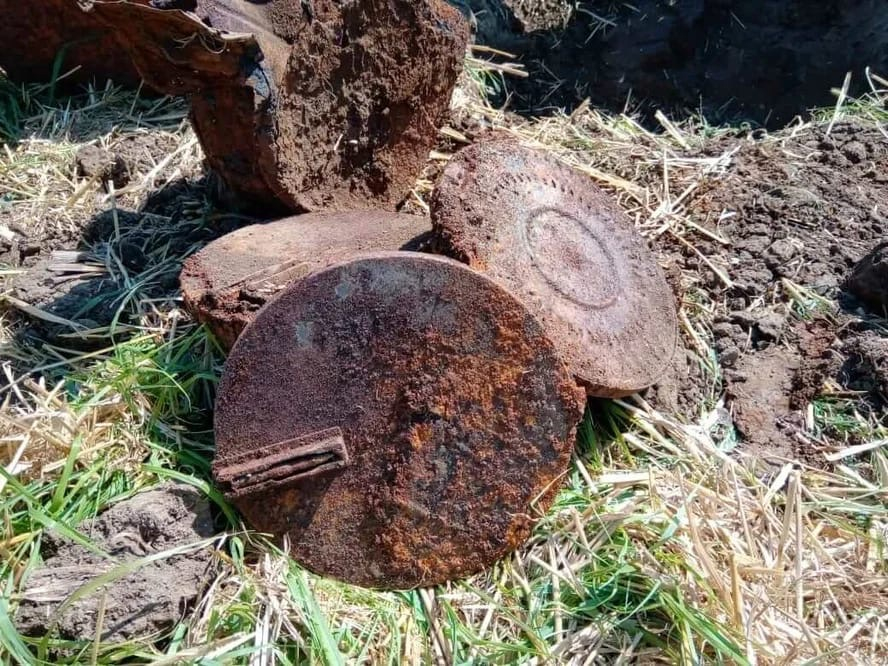 На Кубани обнаружены человеческие останки и фрагменты самолёта времён ВОВ На Кубани обнаружены человеческие останки и фрагменты самолёта времён ВОВ