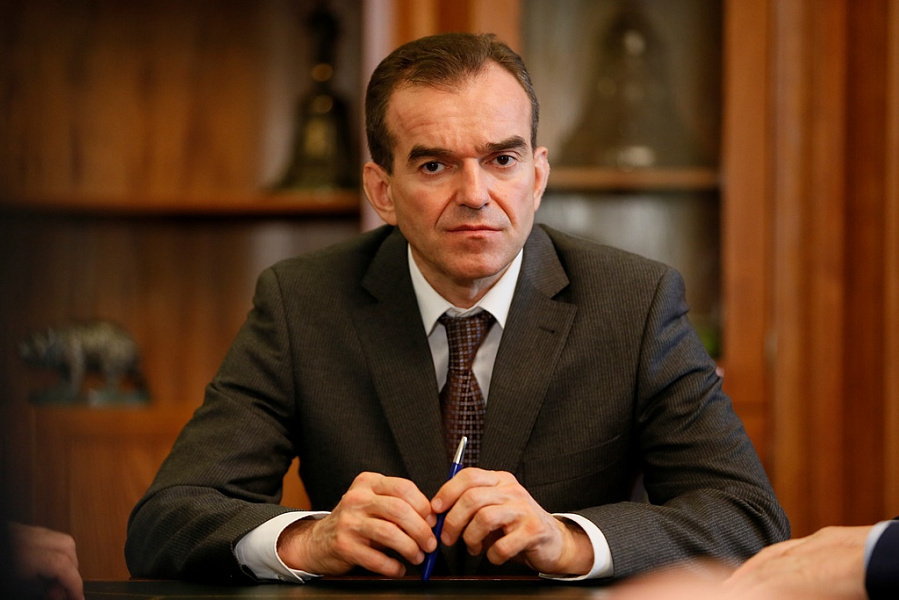 Власти Кубани выплатят по 1 млн рублей семьям погибших при крушении Ан-26 в Сирии Власти Кубани выплатят по 1 млн рублей семьям погибших при крушении Ан-26 в Сирии