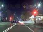 Дикий вираж на перекрестке в Краснодаре попал на видео