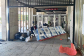 На стадионе в парке Галицкого монтируют вывеску с новым названием «Ozon Арена»